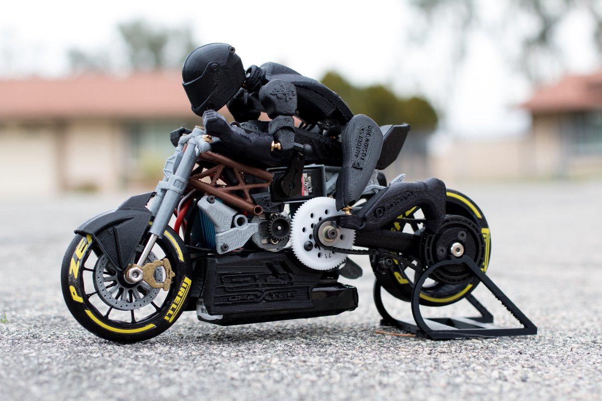 Brett Turnage 3D druckt ferngesteuerte Motorräder