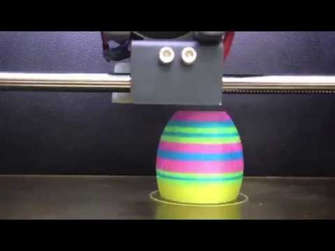 AMAKER 3D printer in action - Multi Color 3D printing