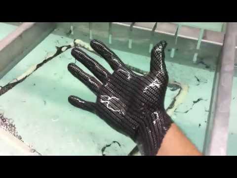 Hydrographics- Dipping my hand in carbon fiber film- eptexcoatings.com