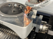 Laserschweißen auf der LMD-Anlage (Quelle: toolcraft AG)