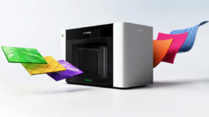 xTool O1 Omni: Desktop-Drucker bedruckt feste Materialien und Textilien