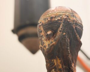 Meltio druckt WM-Pokal-Nachbildung aus Edelstahl in 20 Stunden